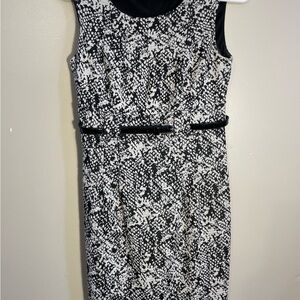 Sandra Darren Elegant Black and White Patterned Dress